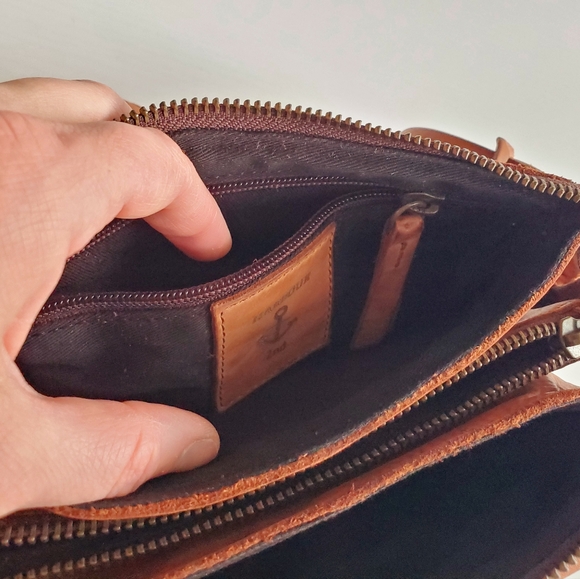 ⚓️Leather Crossbody Bag - Picture 9 of 16